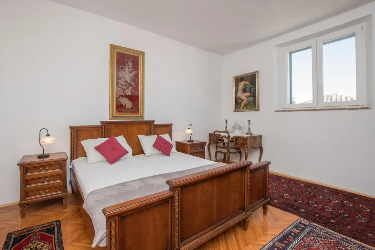 Historic Old Town Apartment With The Best View In Town Poreč Chorwacja
